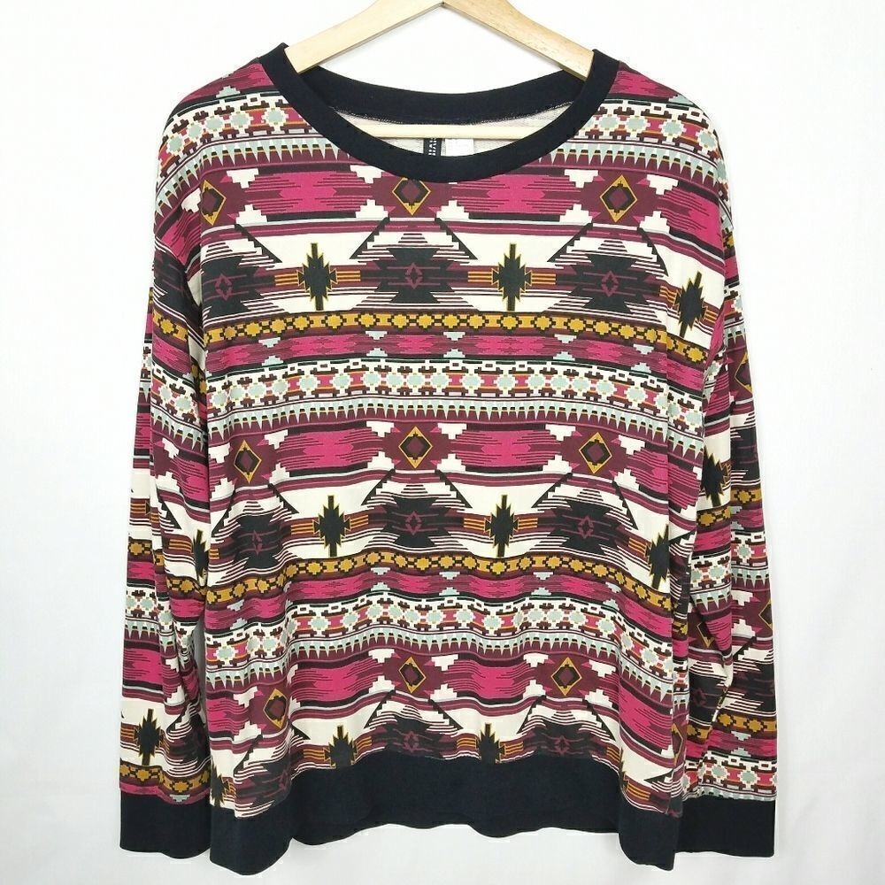 H&M Divided Womens Southwestern Aztec Print Sweatshirt Magenta Black Large